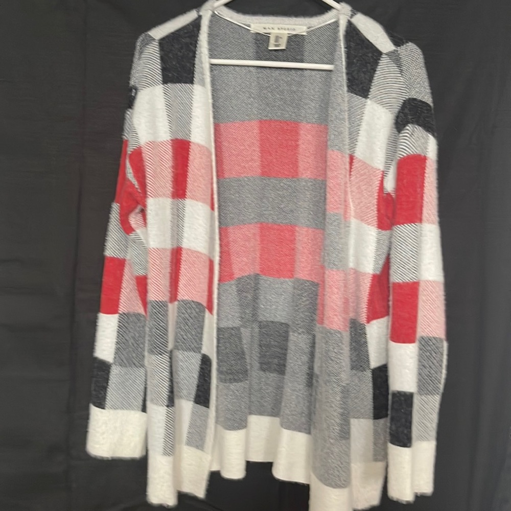 Super cute and soft cardigan!